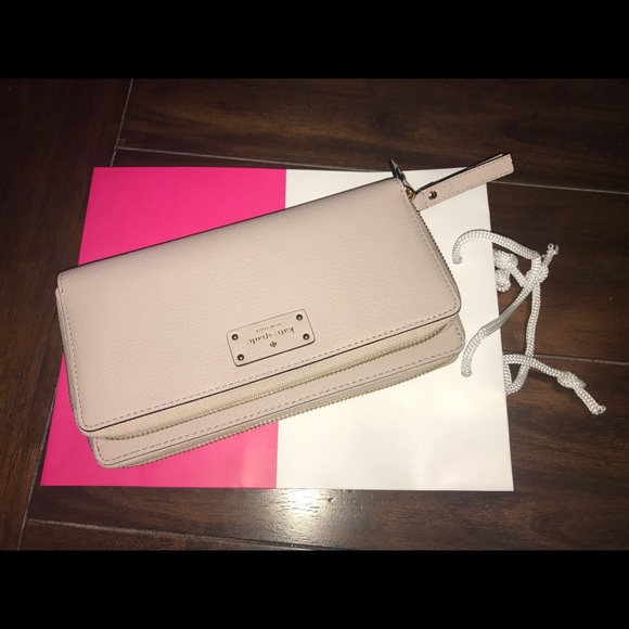 kate spade Handbags - Kate Spade  Anita Wallet